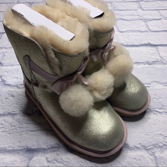 UGG Gita Bootie in Gold - Picture 3 of 10